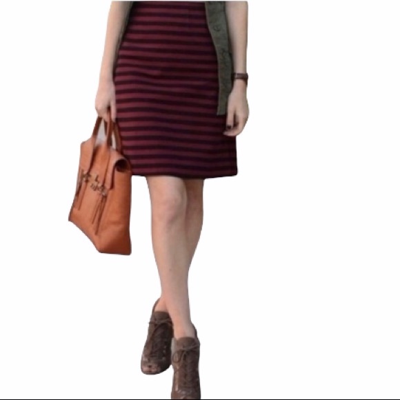 Banana Republic Striped Pencil Skirt, like new sz 8 - Picture 4 of 16